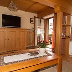 Haus Niederegger フィンケンベルク